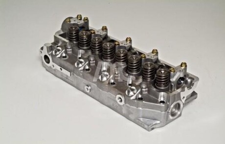 Головка блоку циліндрівв зборі (повний к-т) MITSUB.2.5 TD AMC 908613