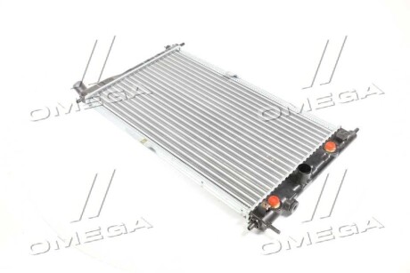 AVA DAEWOO Радіатор охолодження двигуна (built-in oil cooler) Nexia 1.5 94- AVA COOLING DWA2002