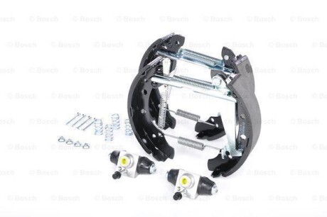 К-кт гальм.барабана (колодки, циліндр, пружини) BOSCH 0204114546