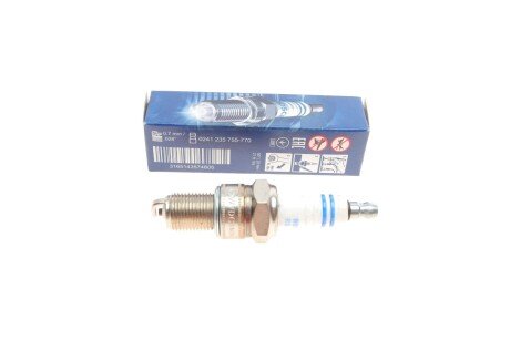 W7DC свічка запалювання SUPER 0,7mm BOSCH 0241235755