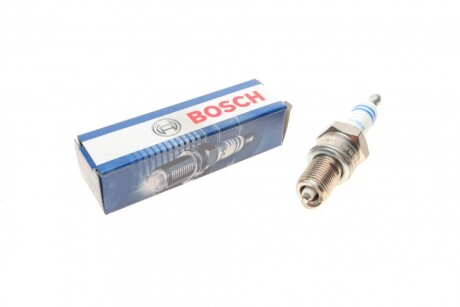 Свічка запалювання WR8DCE 0.8 NICKEL (VOLGA, DAEWOO LANOS) BOSCH 0 242 229 656