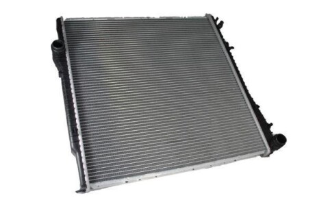 Радіатор двигуна THERMOTEC D7B007TT