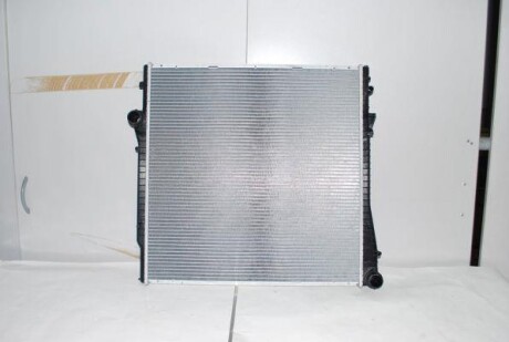 Радіатор двигуна THERMOTEC D7B008TT