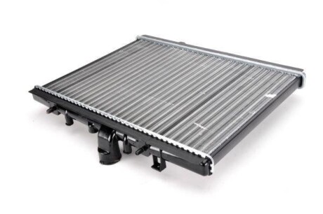 Радіатор двигуна THERMOTEC D7P045TT