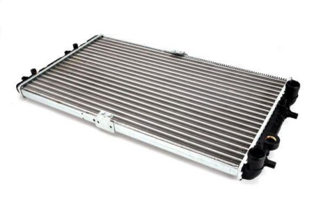Радіатор двигуна THERMOTEC D7W006TT