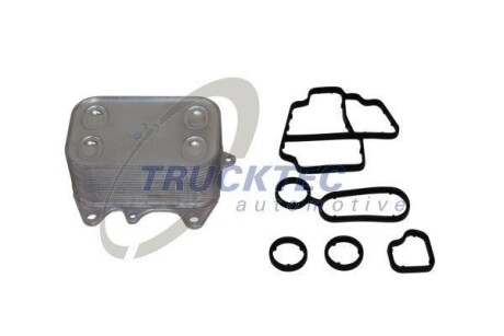 Радіатор масляний VW Caddy III/Crafter/T5 10- (теплообмінник) TRUCKTEC 07.18.055