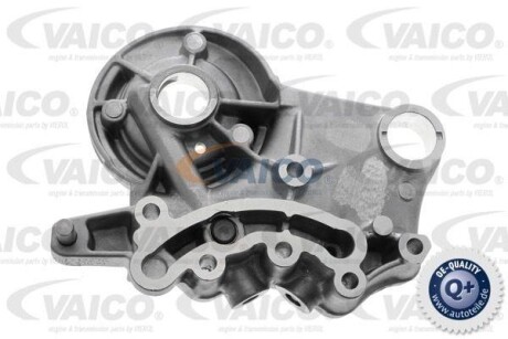 Масляний насос VAICO V104755