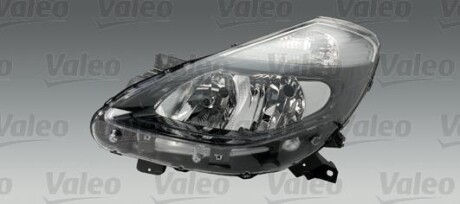Фара автомобільна Valeo 044047