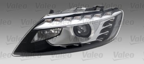 Фара автомобільна Valeo 044141