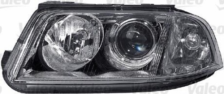 Фара автомобільна Valeo 044570