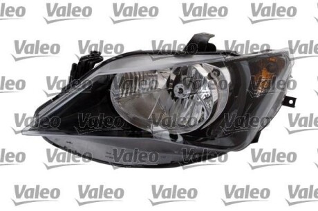 Фара автомобільна Valeo 044821