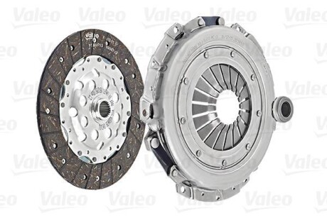 Комплект зчеплення + підшипник Valeo 826641